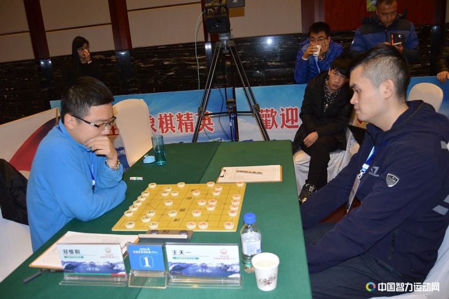 2016年全国象棋个人赛男子组王天一夺冠，郑惟桐获得亚军
