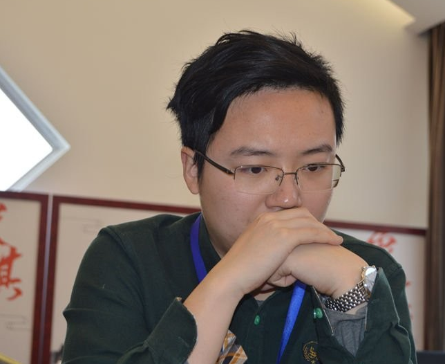 郑惟桐获得首届谢侠逊杯专业组冠军
