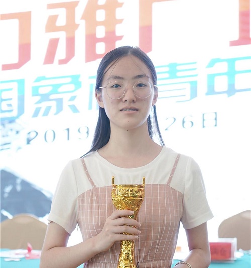 女子组冠军邵雨洁